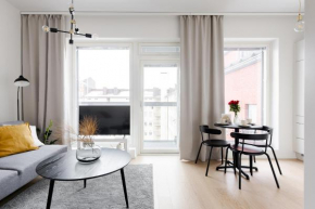 Great location, quiet and new with balcony&cafe
